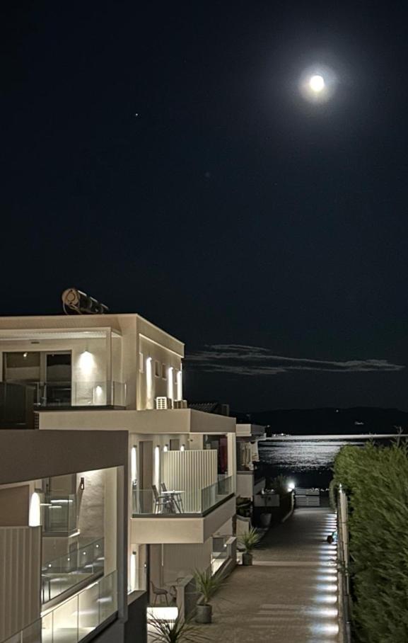 Sealuxe Living Aparthotel Nea Iraklitsa Εξωτερικό φωτογραφία