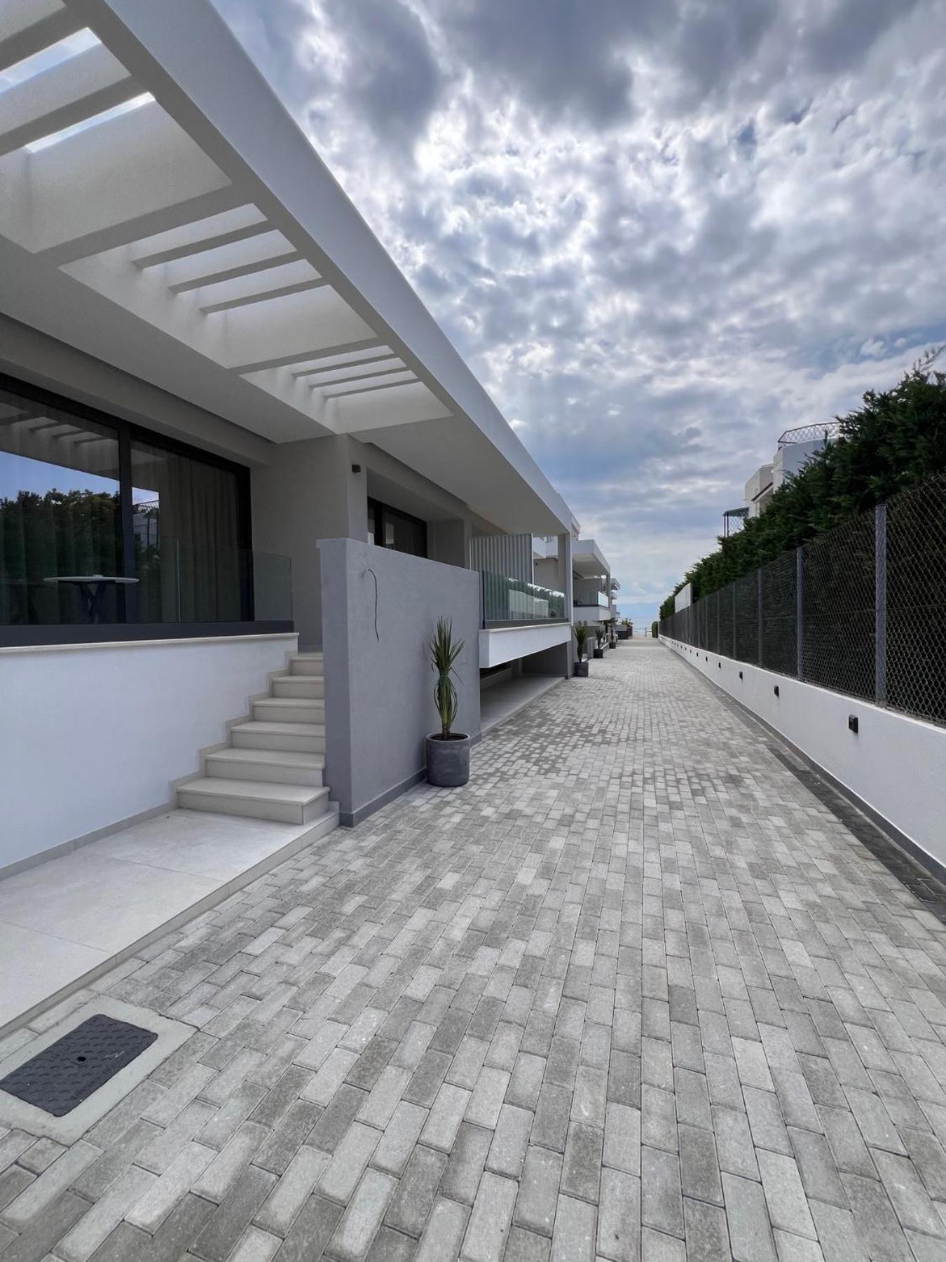 Sealuxe Living Aparthotel Nea Iraklitsa Εξωτερικό φωτογραφία