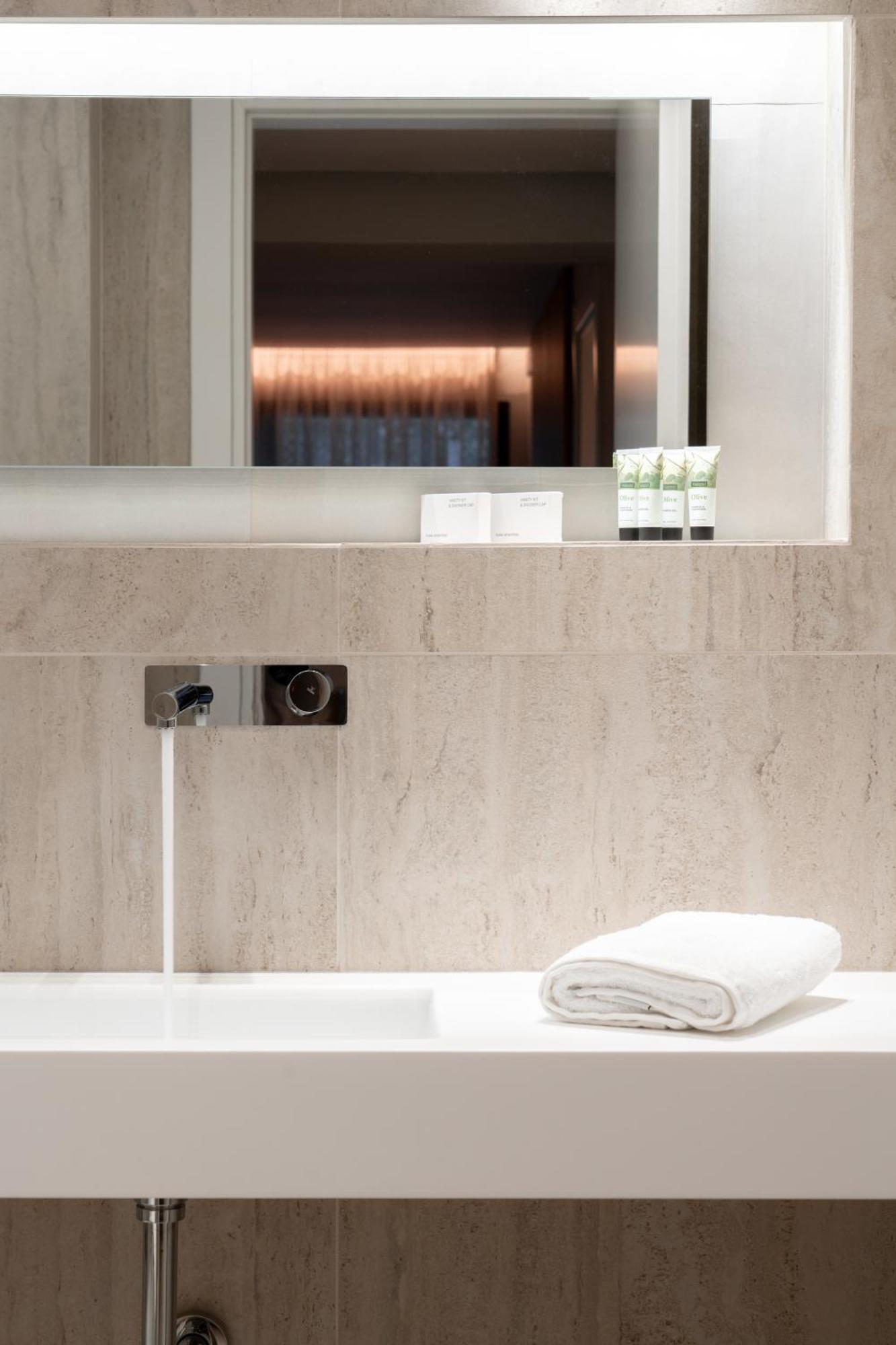 Sealuxe Living Aparthotel Nea Iraklitsa Εξωτερικό φωτογραφία