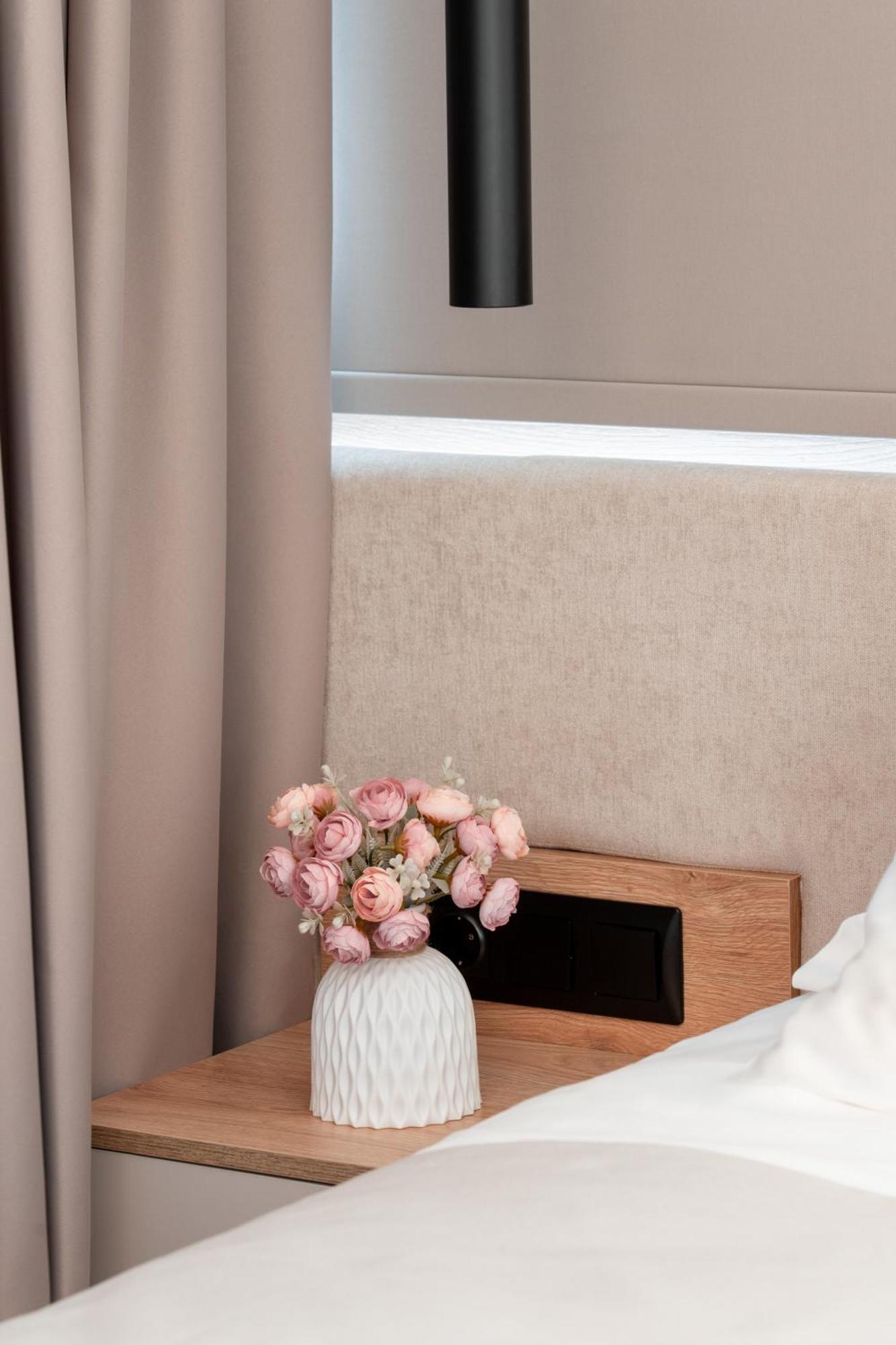 Sealuxe Living Aparthotel Nea Iraklitsa Εξωτερικό φωτογραφία