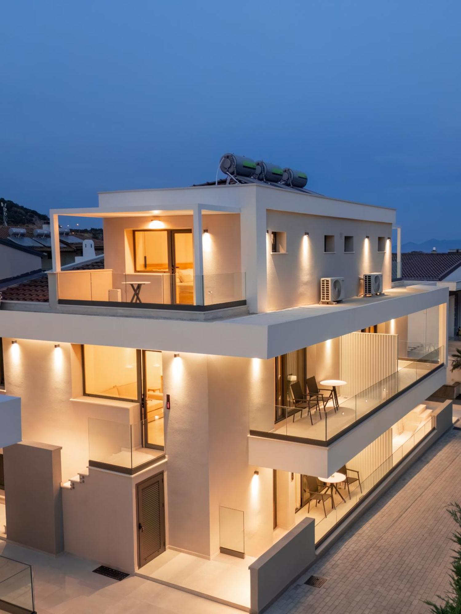 Sealuxe Living Aparthotel Nea Iraklitsa Εξωτερικό φωτογραφία